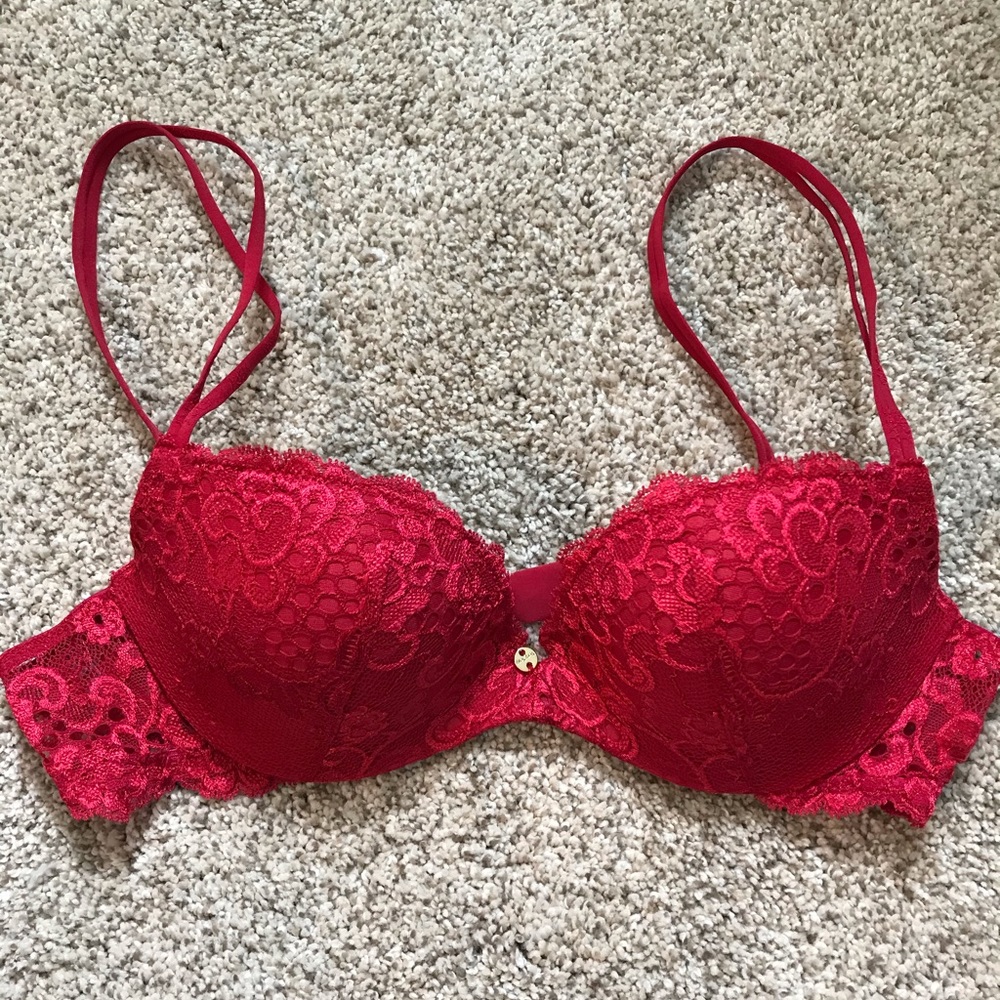 Victoria’s Secret Very Sexy Red Lace bra